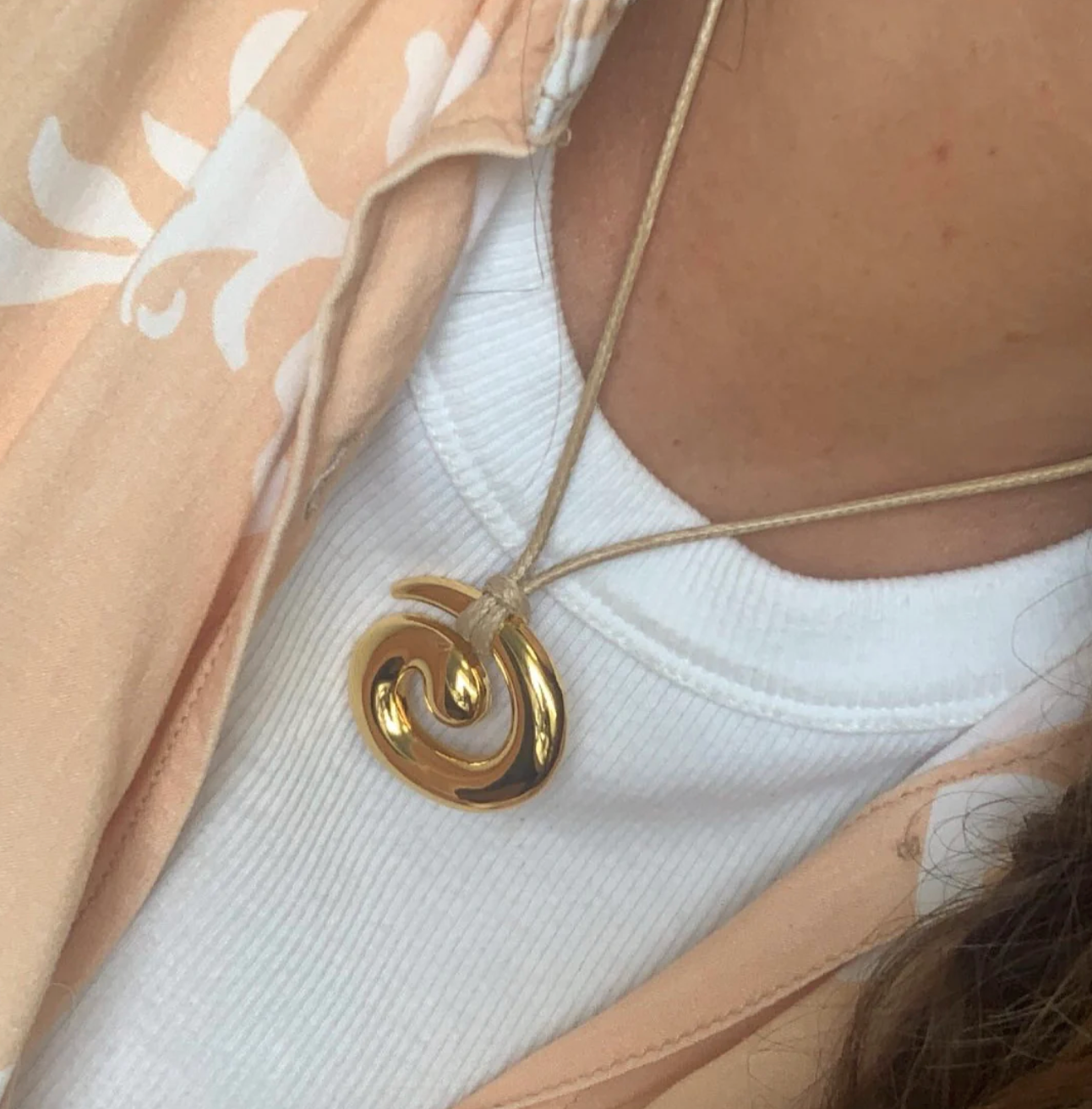 Briwok - Swirl Necklace - Camel/gold