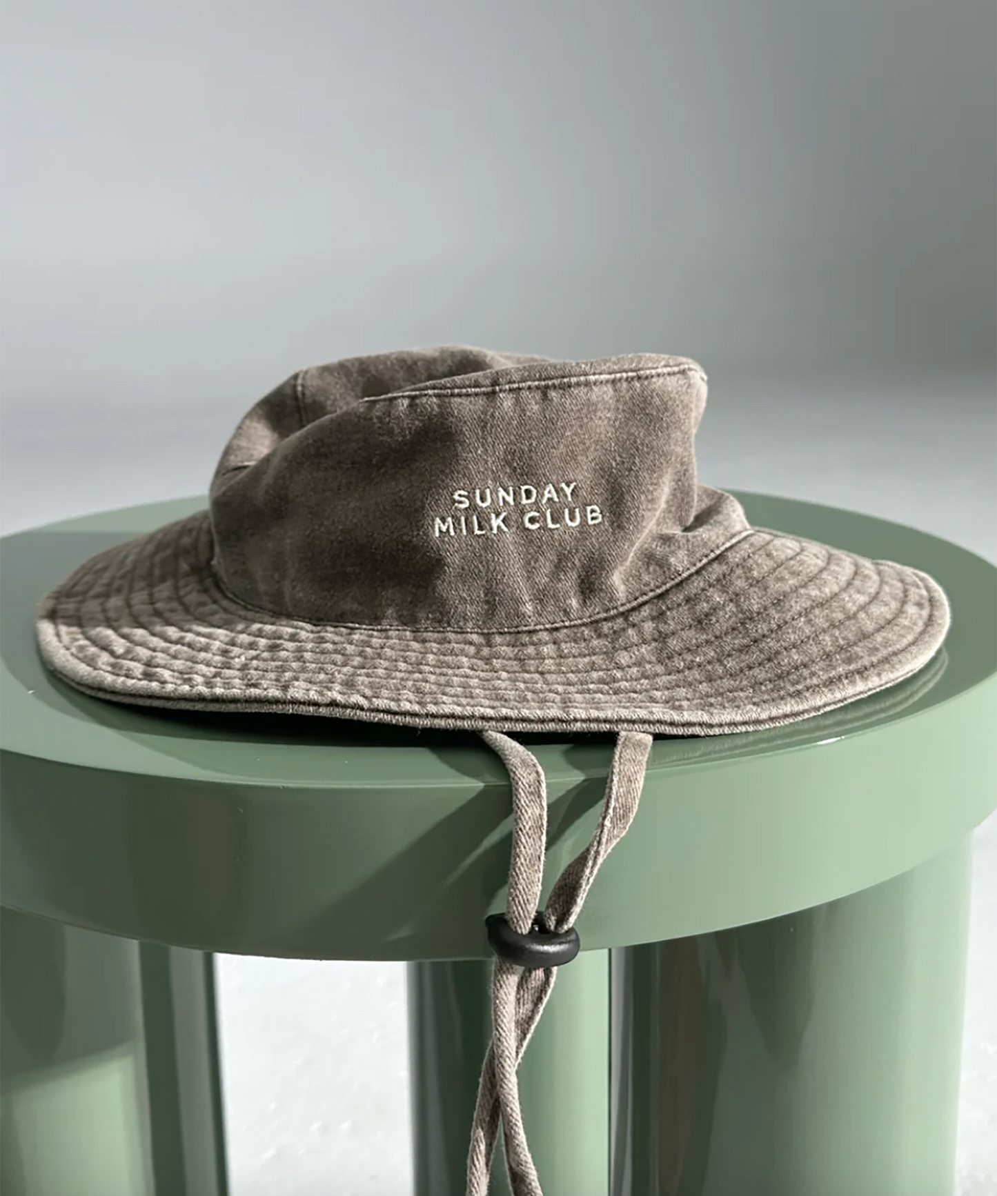 Sonny - Sunday MILK Club Bucket Hat - Choc